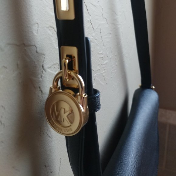 Black Matte Micheal Kors Purse - Picture 4 of 7